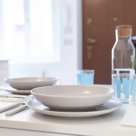 Apartamento Luminosissimo Monolocale Con Wi-Fi Milán